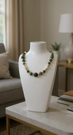 Collier en Perles de culture et Jade.