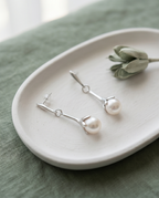 925/1000 rhodium-plated silver earrings