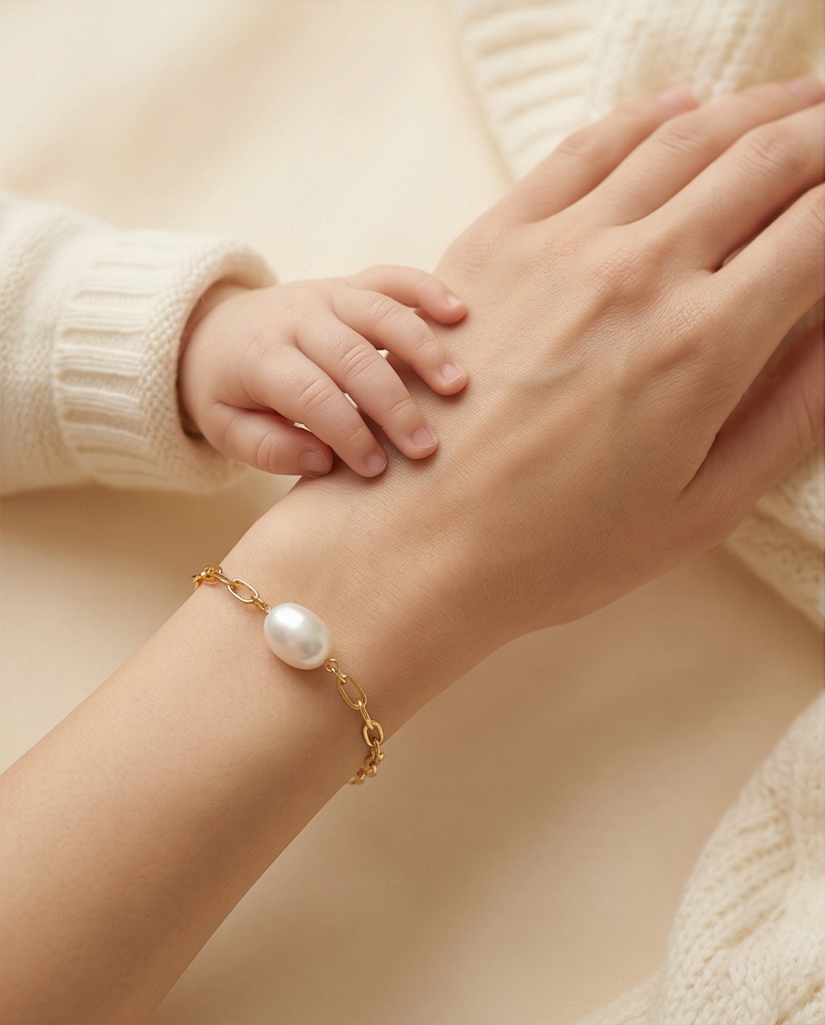 " Les mains de ma Mère "  - bracelet et perle de culture