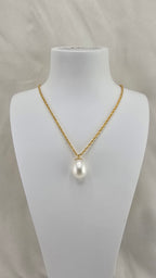 Perle de culture blanche très beau lustre