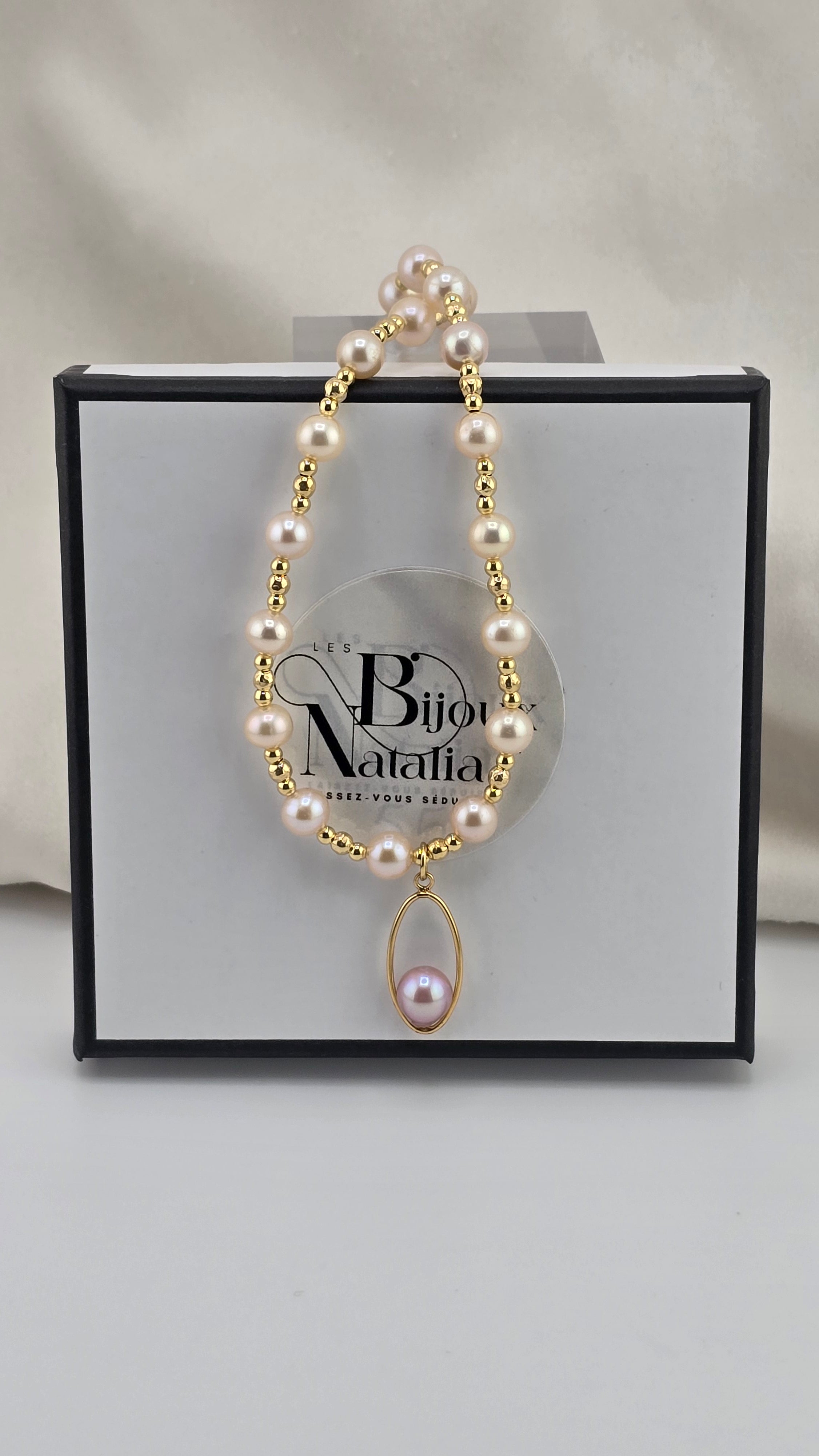 Collier en perles de culture poudrée