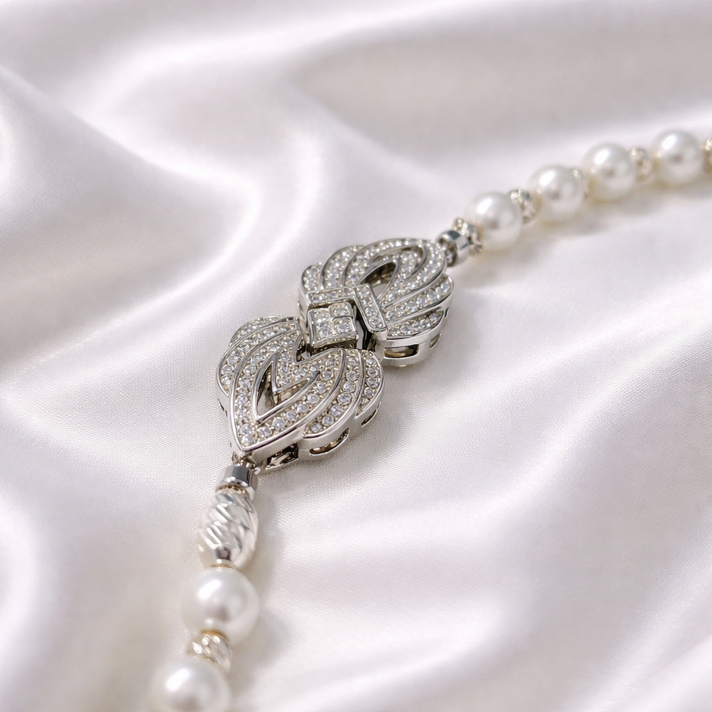 Éclat intime - Collier en perles de culture et diamants bruts