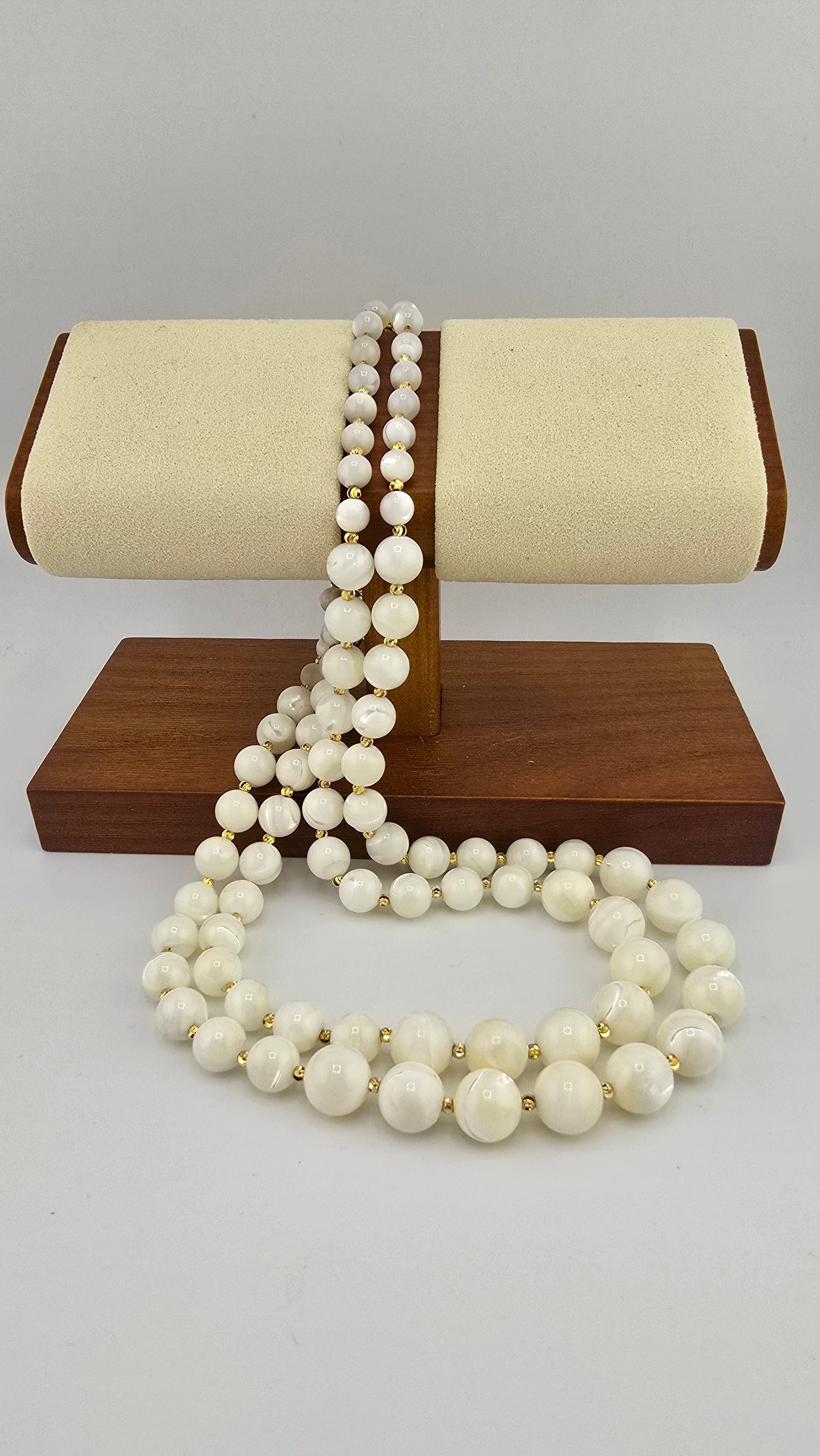 Collier double rangs en nacre luisante