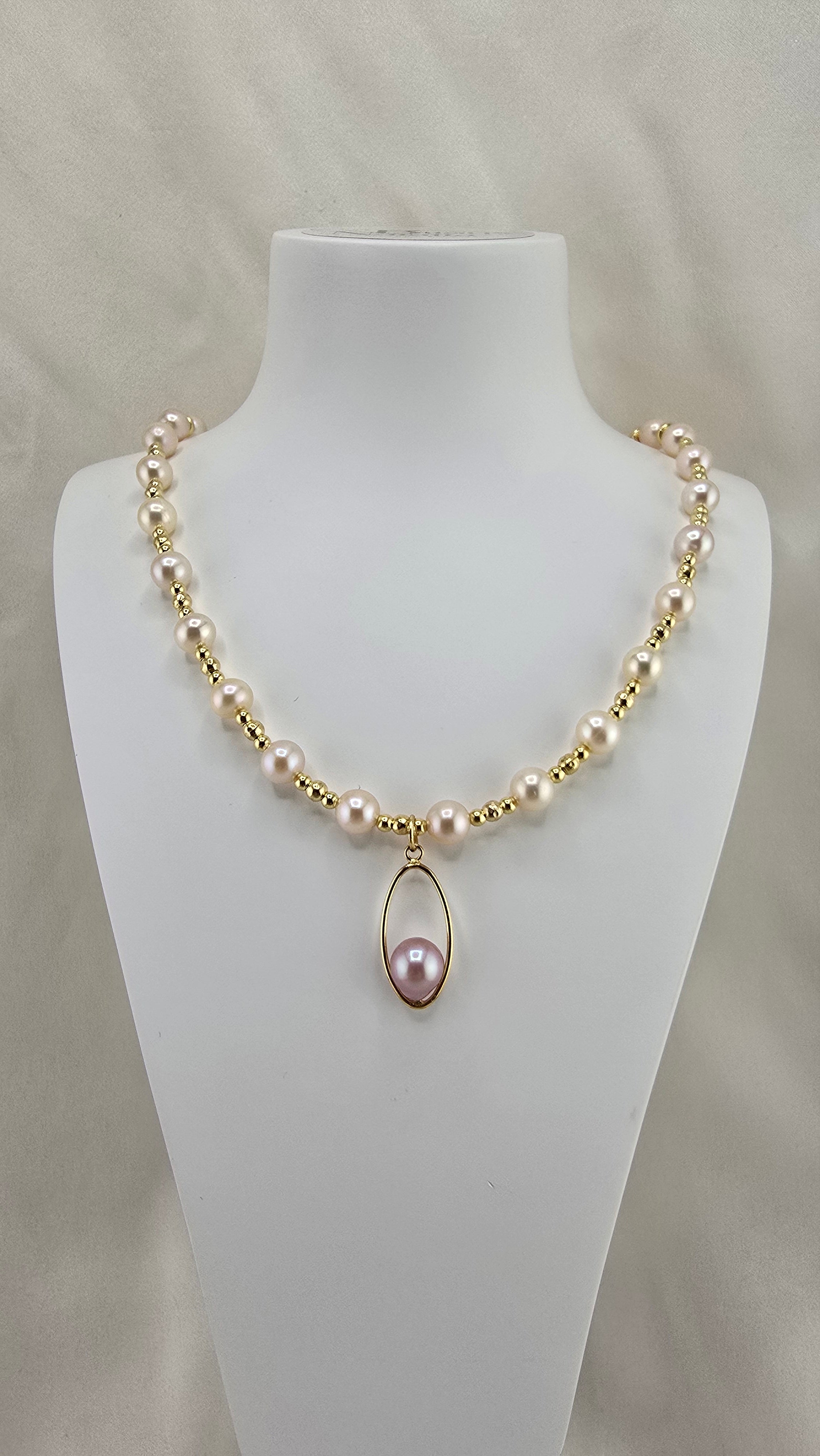 Collier en perles de culture poudrée