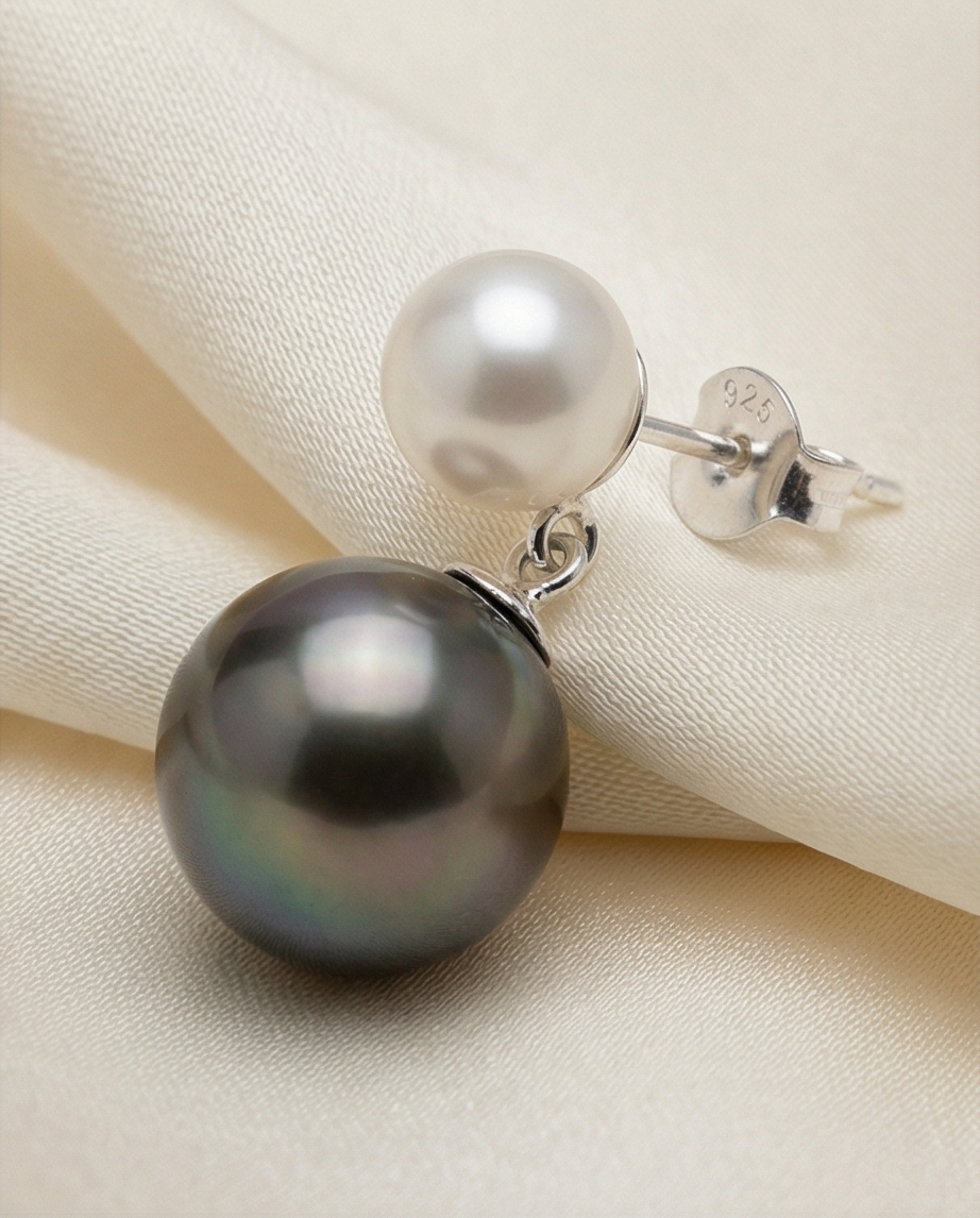 Clair Obscur -  boucles d’oreilles perles de culture blanche 7mm AA et perles de Tahiti 10mm AA+