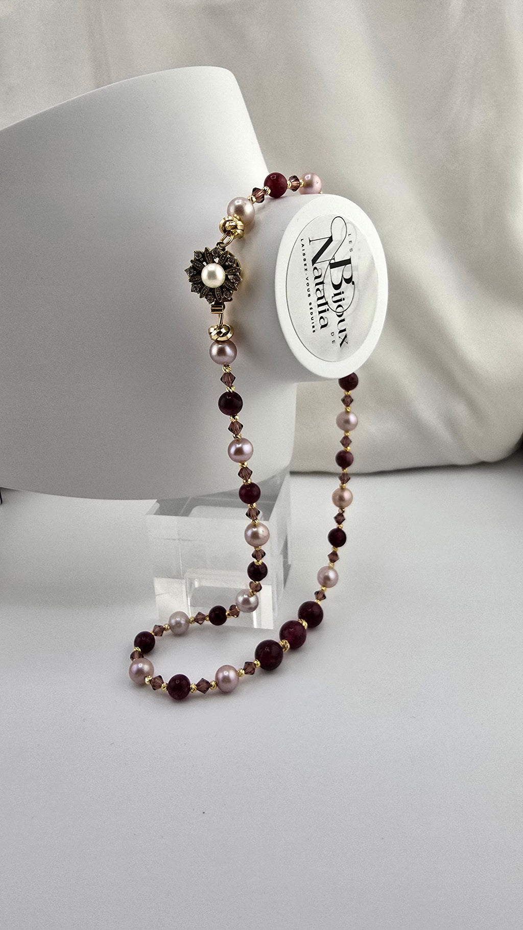 Collier éclat précieux en perles de culture et Rubis