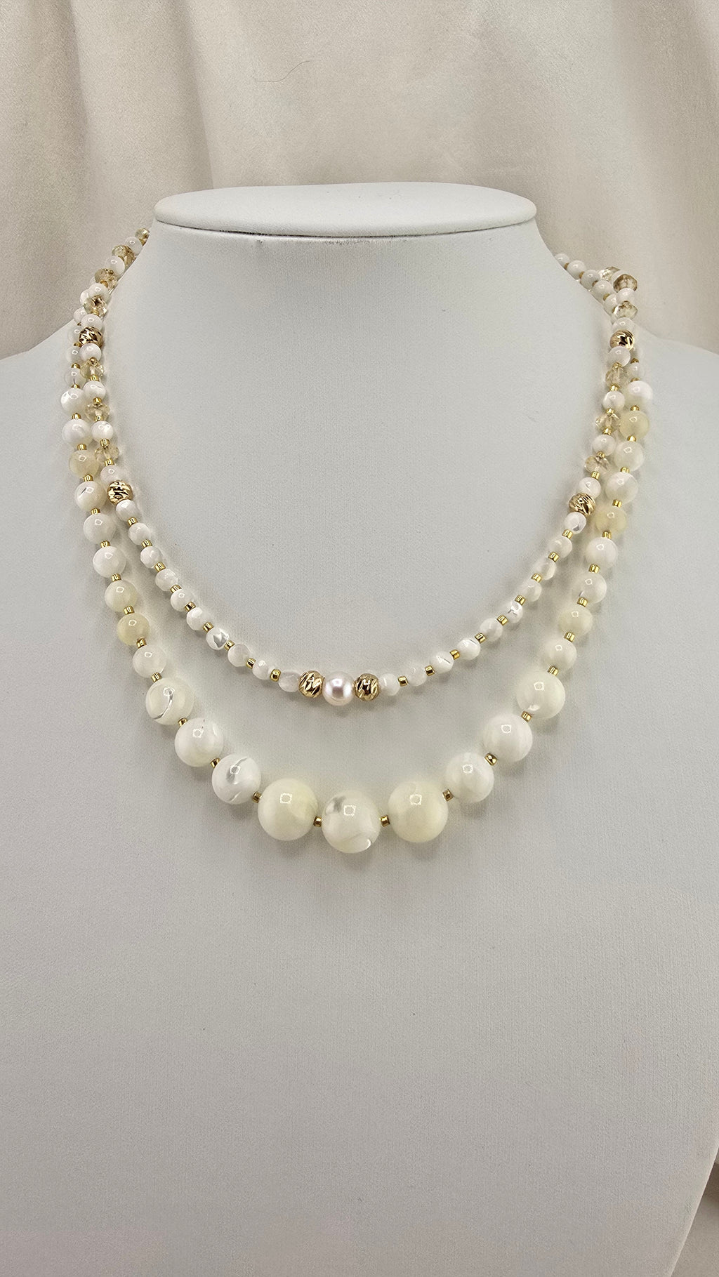 Collier en Nacre blanche
