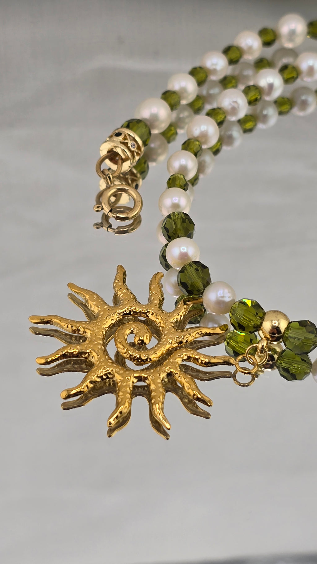 Collier de lumière et perles de culture