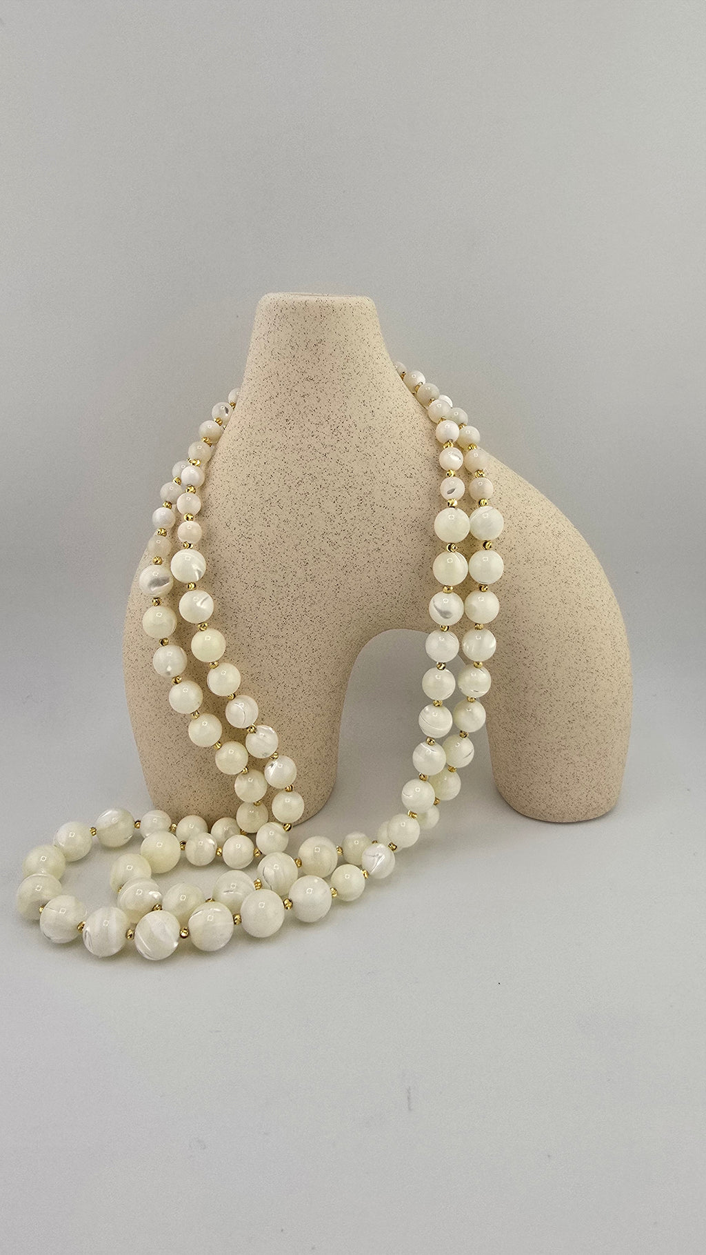 Collier double rangs en nacre luisante