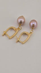 Boucles d oreilles en perles de culture mauve et Vermeil