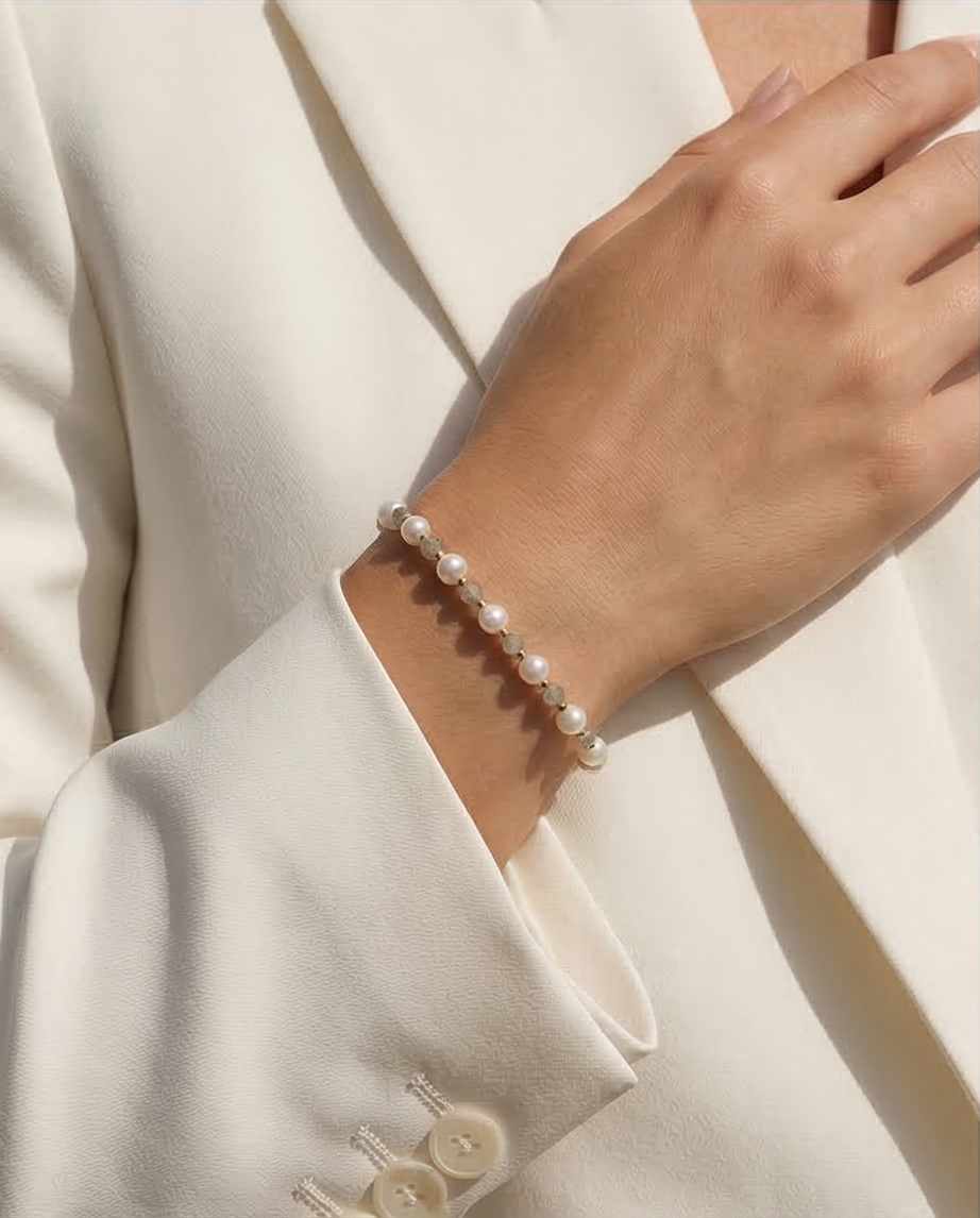 Lumière précieuse - bracelet perles de culture et labradorite