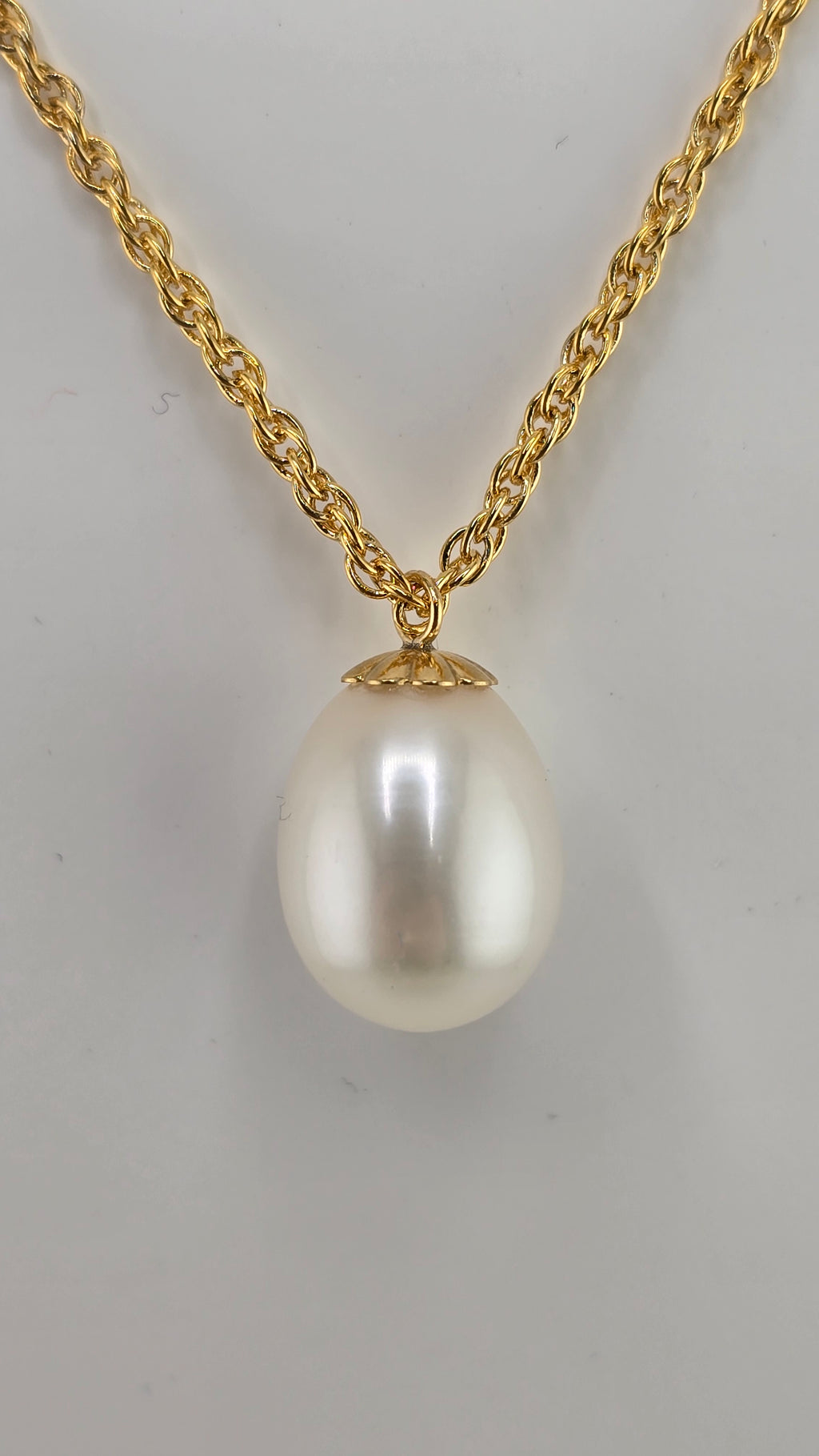 Perle de culture blanche très beau lustre