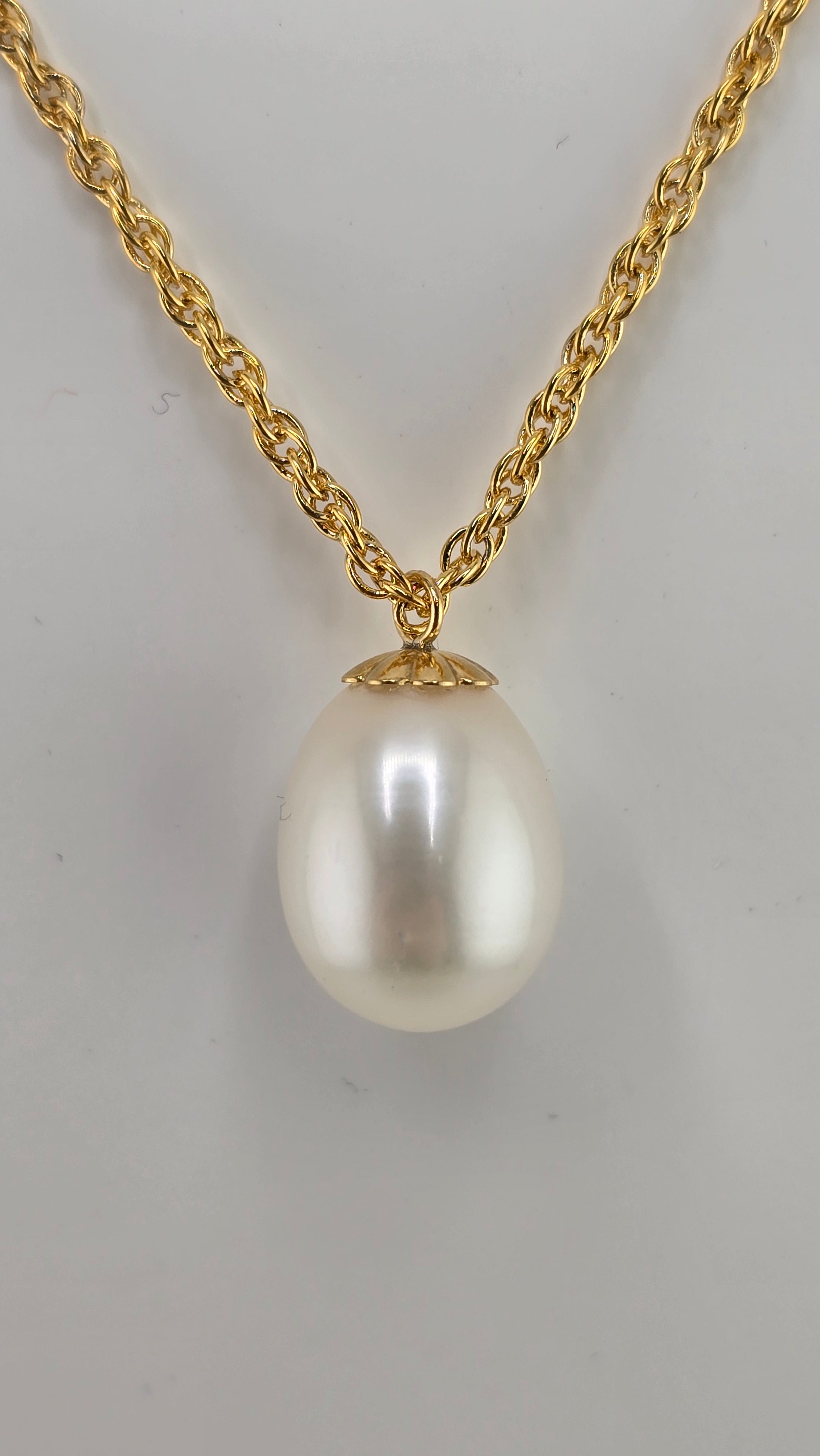 Perle de culture blanche très beau lustre