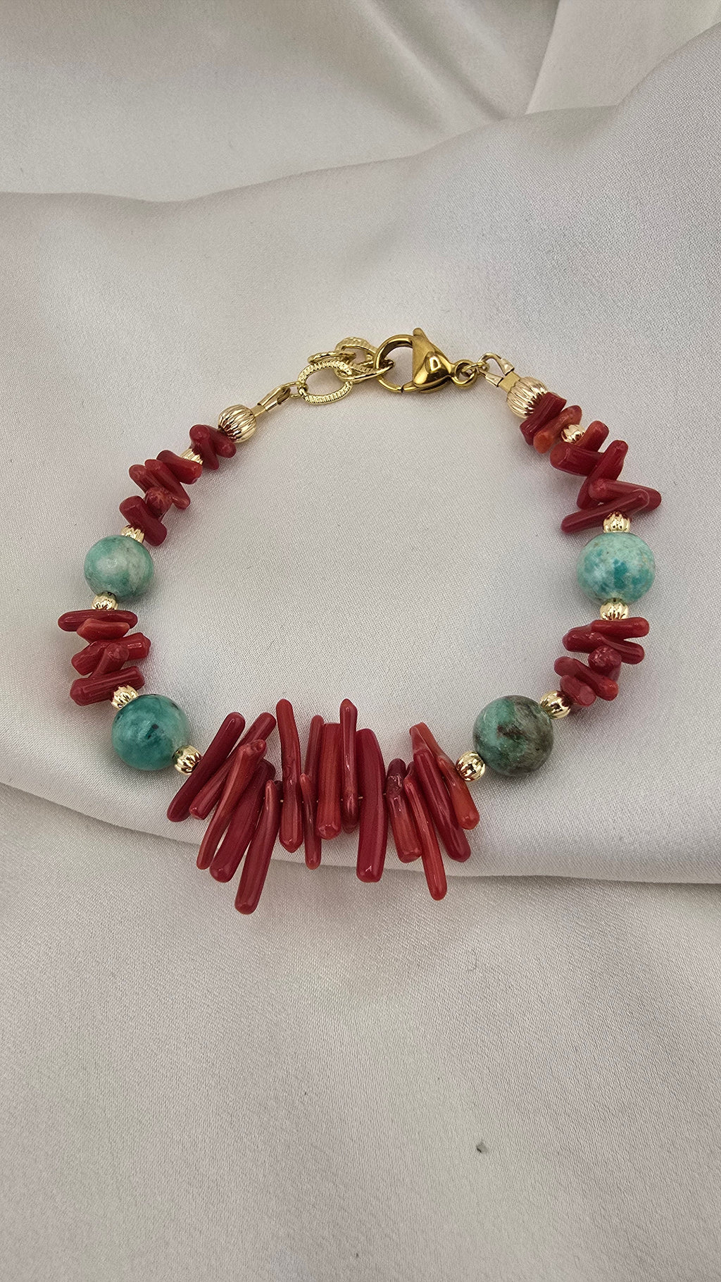 Bracelet en corail rouge et turquoise