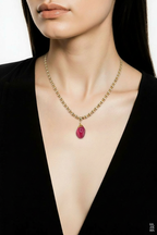 Collier avec pendentif en agate rose