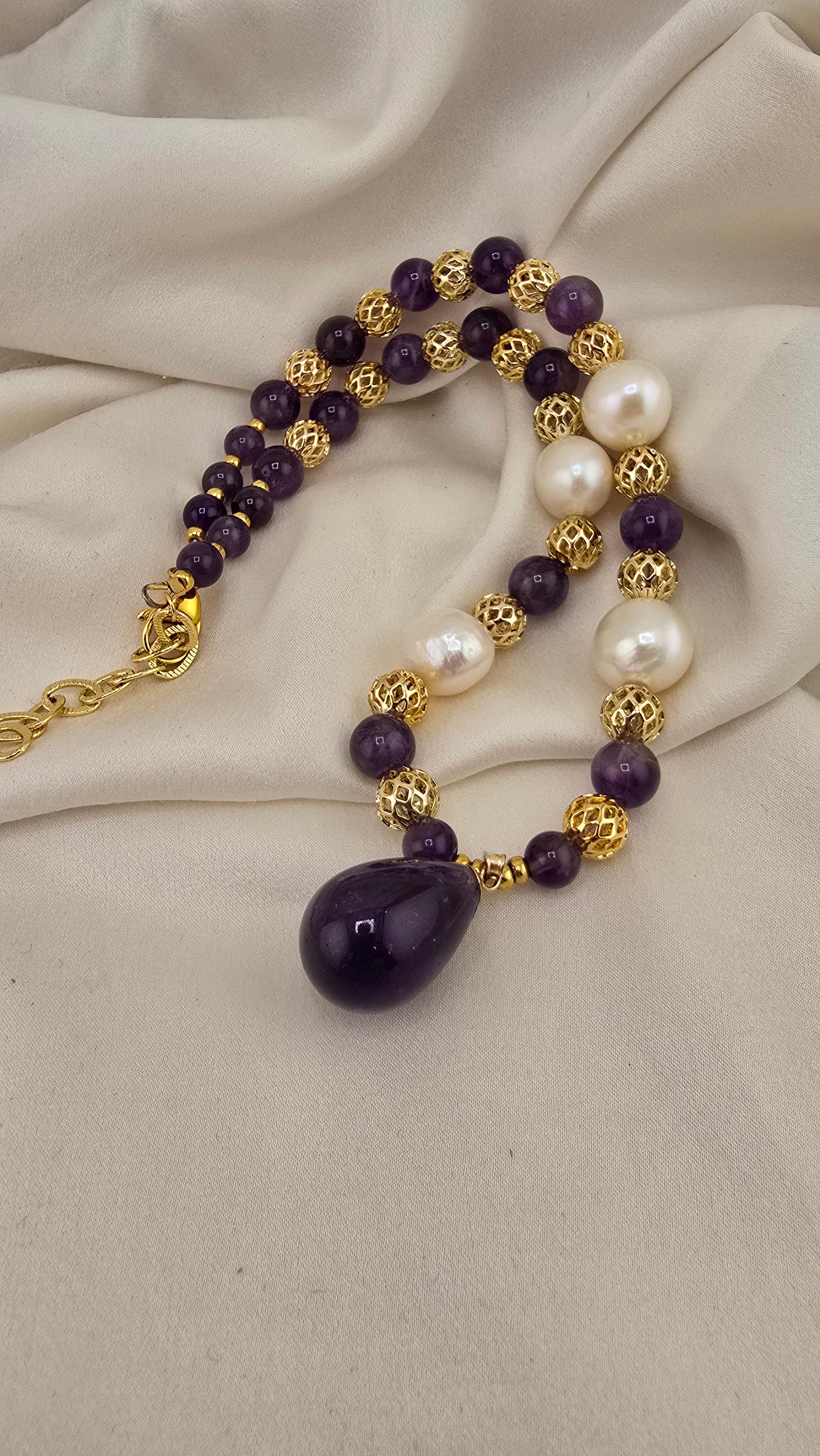 Collier en Améthyste et perles de culture baroque