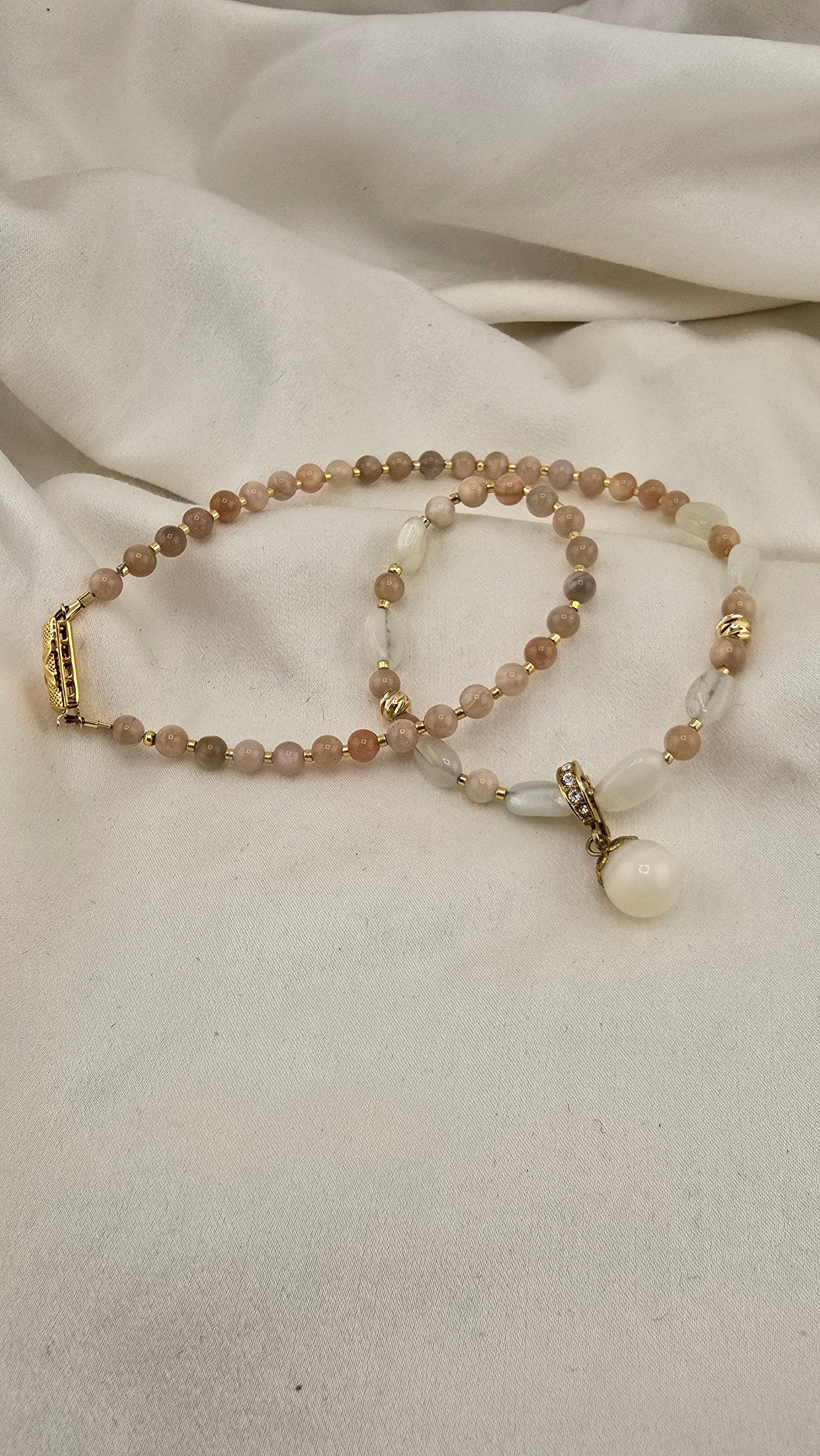 Collier avec pierre de lune