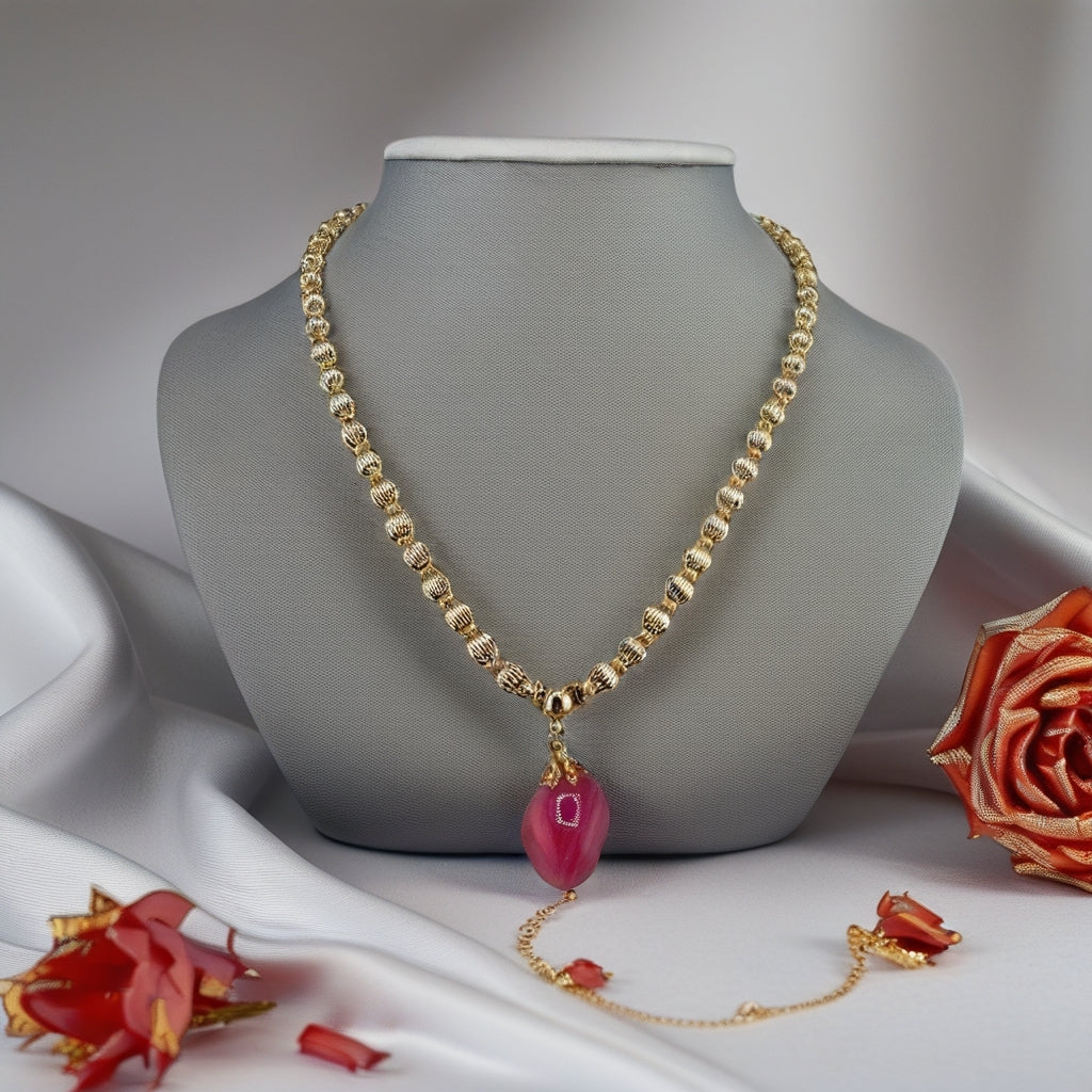 Collier avec pendentif en agate rose