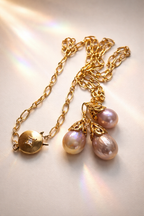 Collier exceptionnel en plaqué or 24k et perles prestigieuses