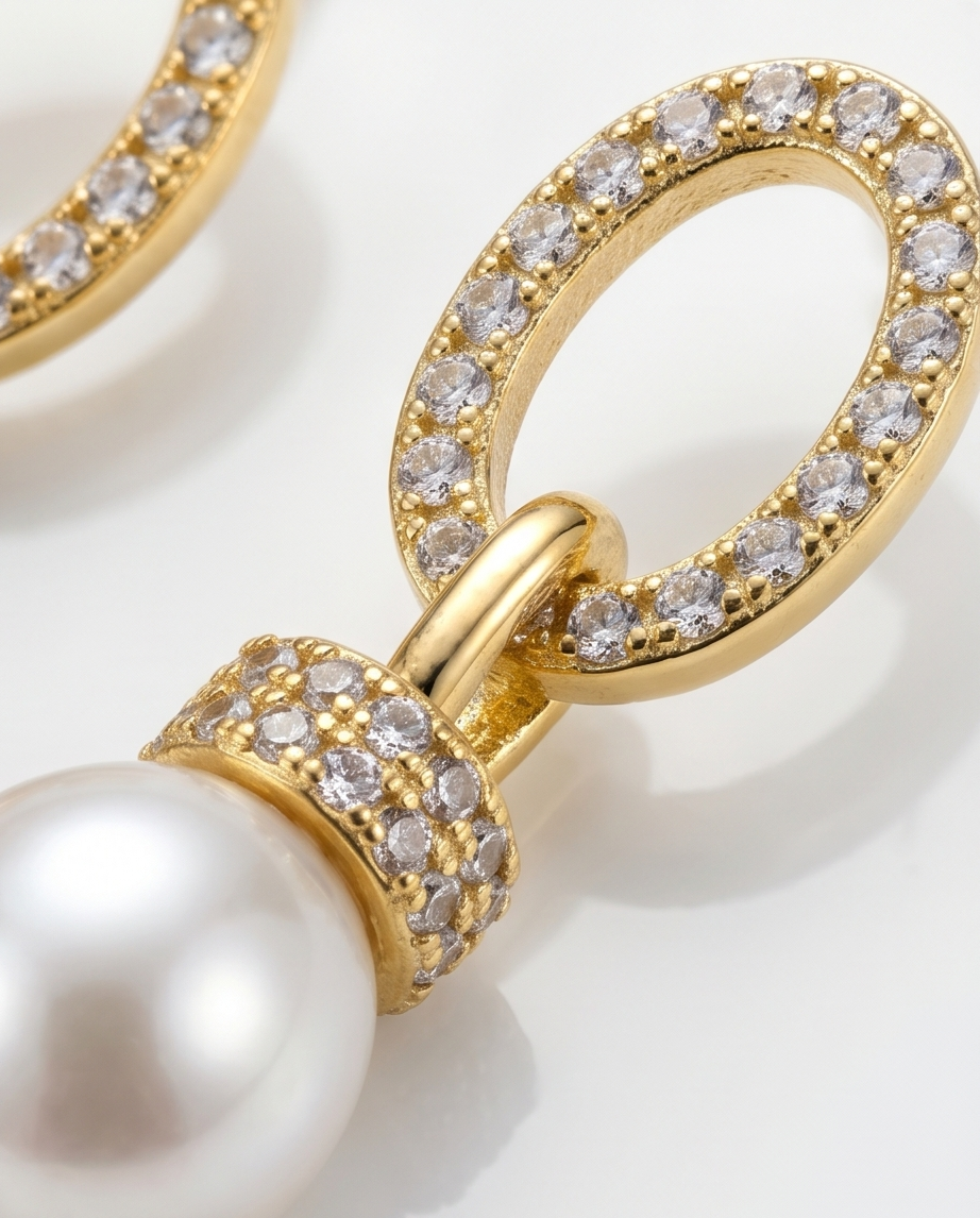 Boucles d oreilles en plaqué or 18K et strass