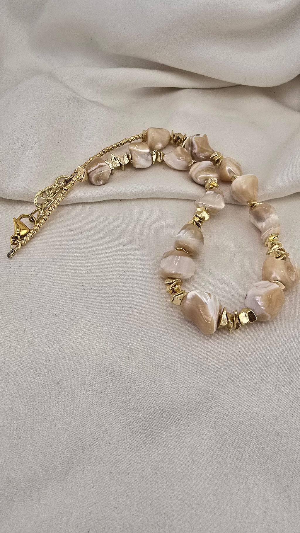 Troca pearl necklace