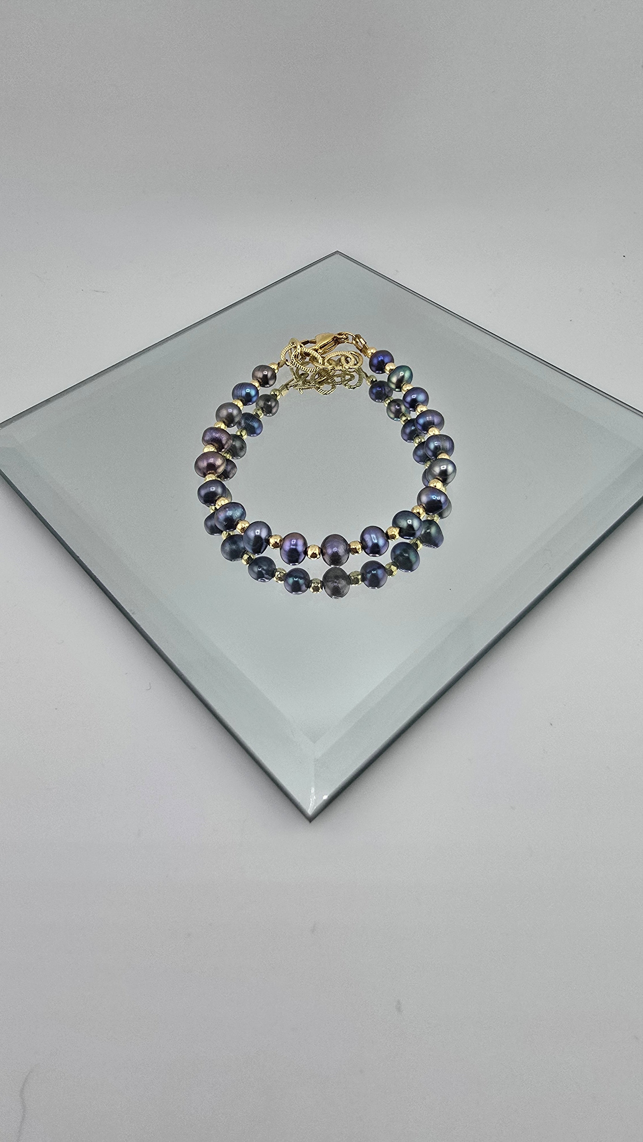 Bracelet en perles de culture bleu marine et vermeil