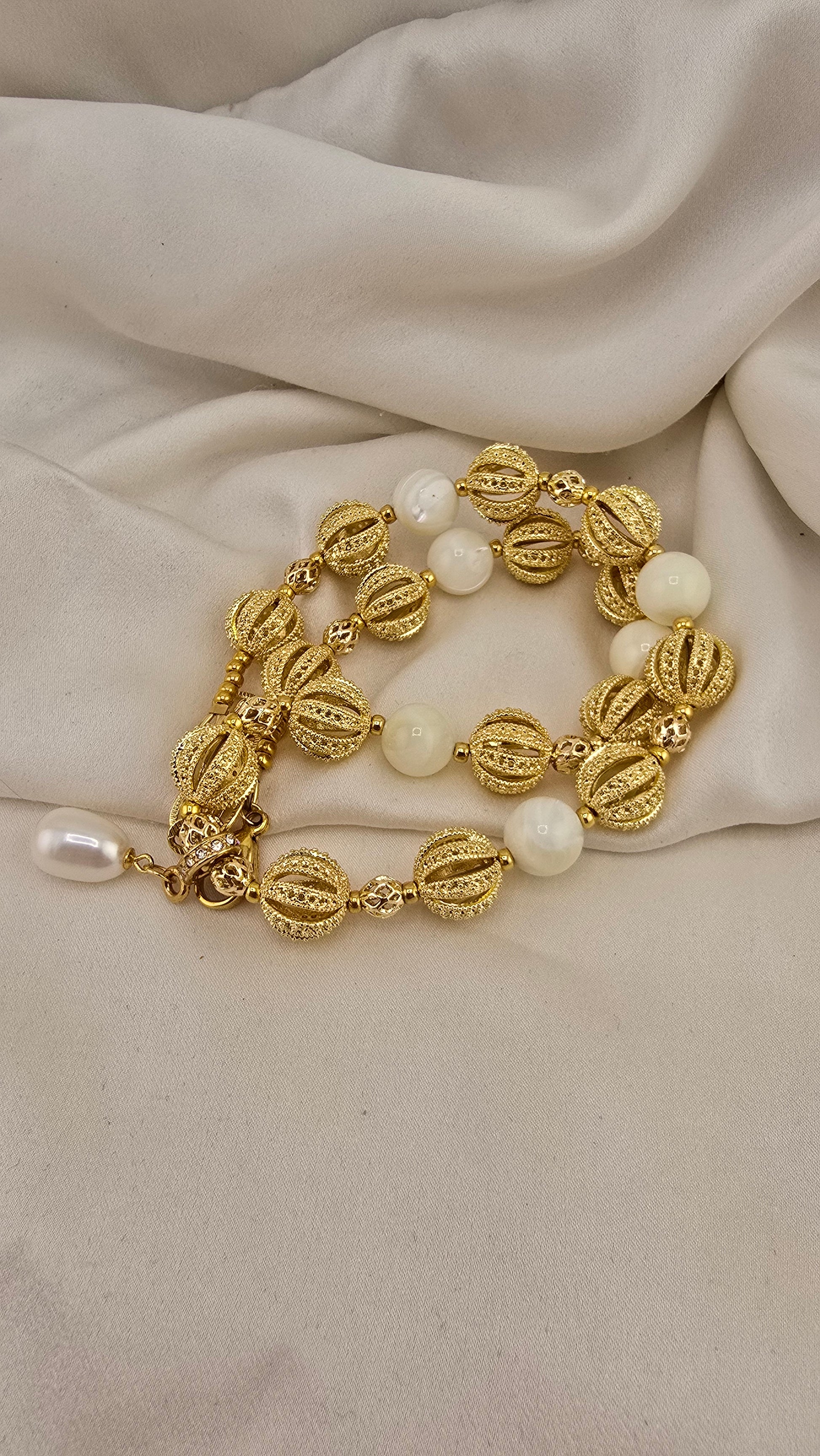 Collier en Nacre et pendentif en perle de culture