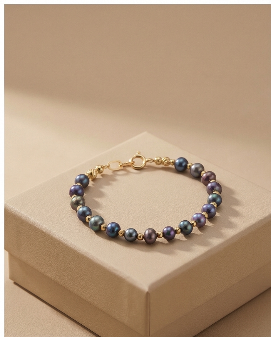 Bracelet en perles de culture bleu marine et vermeil