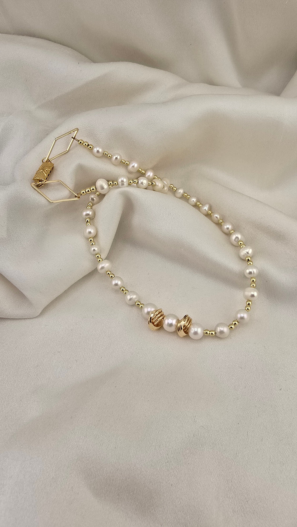 Collier en perles de culture blanches