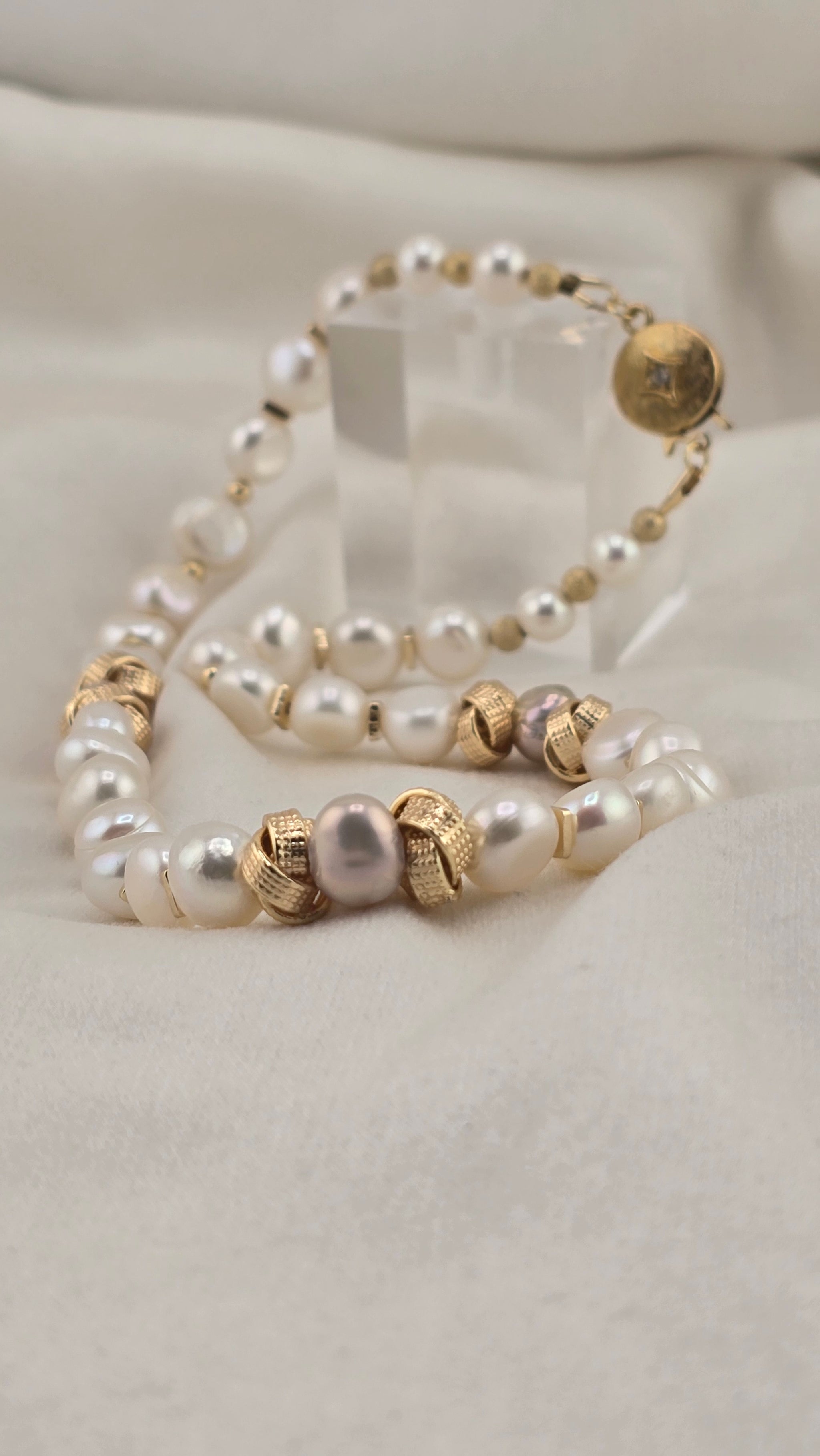 Collier perles de culture baroque et touches rosées