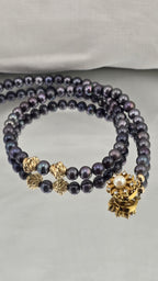 Collier en perles de culture bleu foncé et vermeil