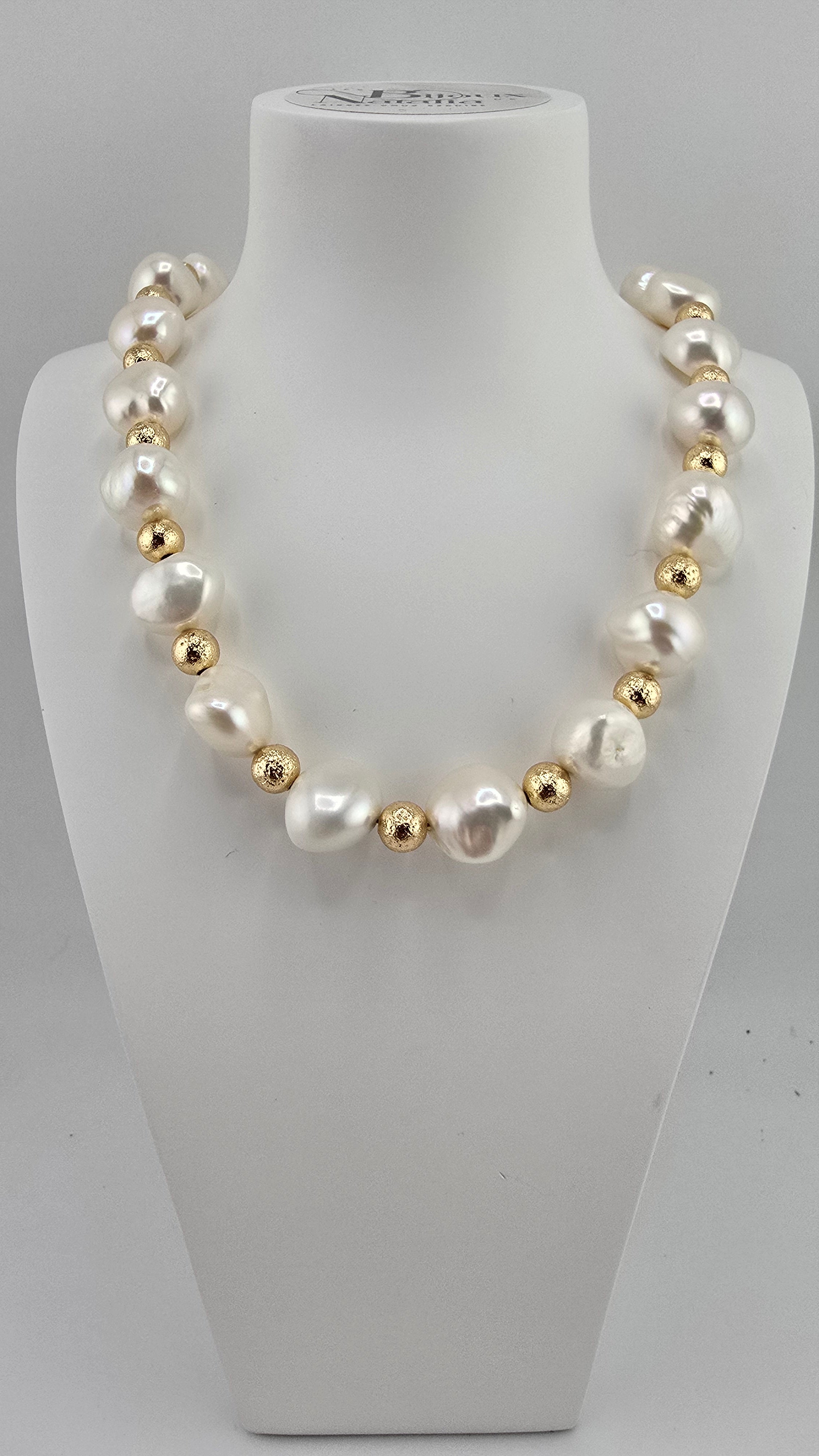 Collier en perles de culture baroque