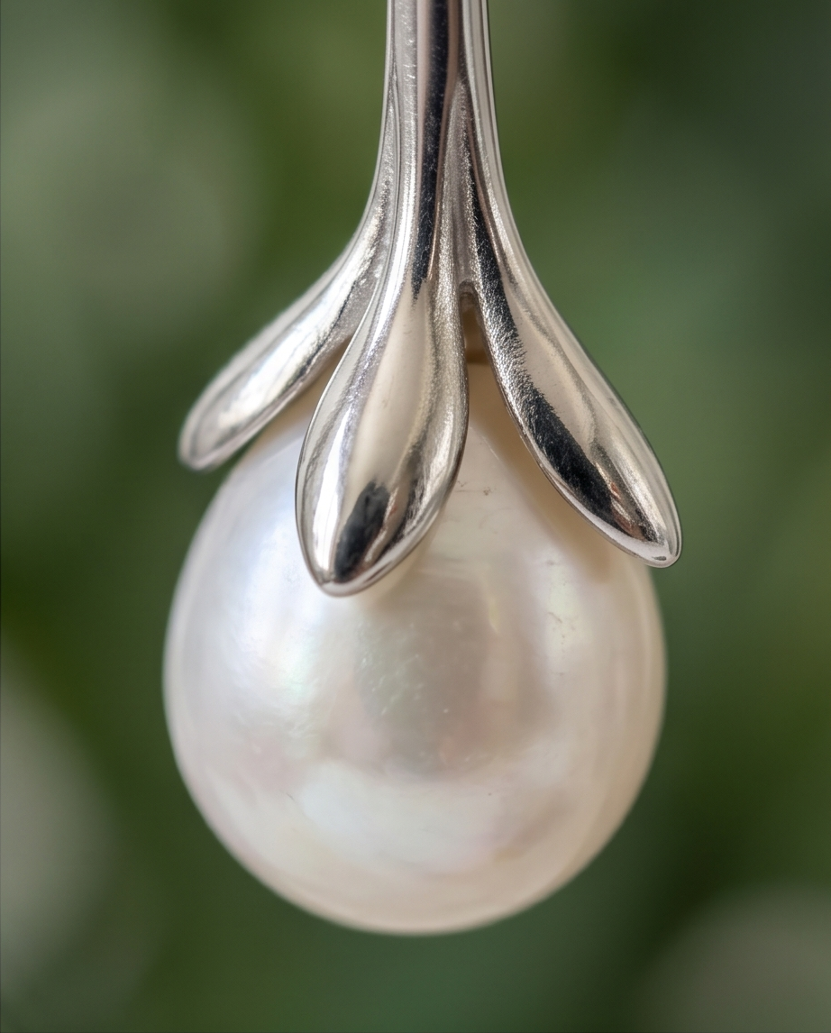 925/1000 rhodium-plated silver earrings