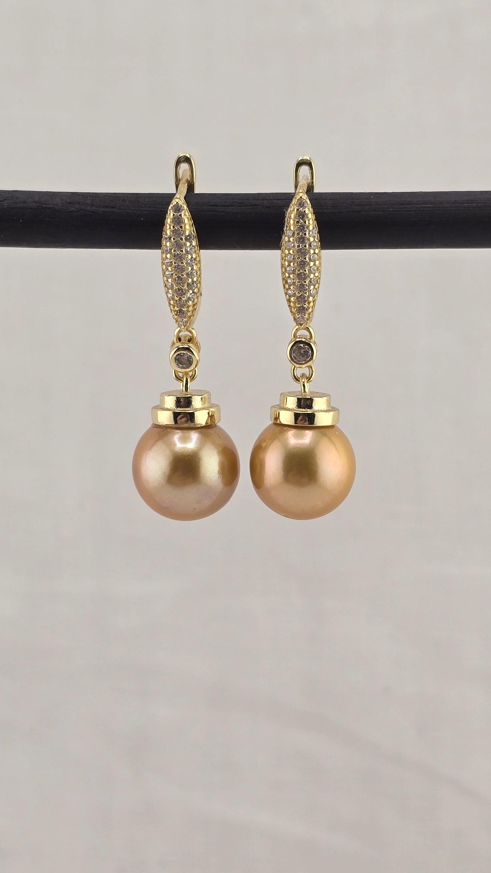 Boucles d oreilles avec perles Éditons couleur jaune or