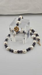 Collier en perles de culture baroque et perles de culture noires