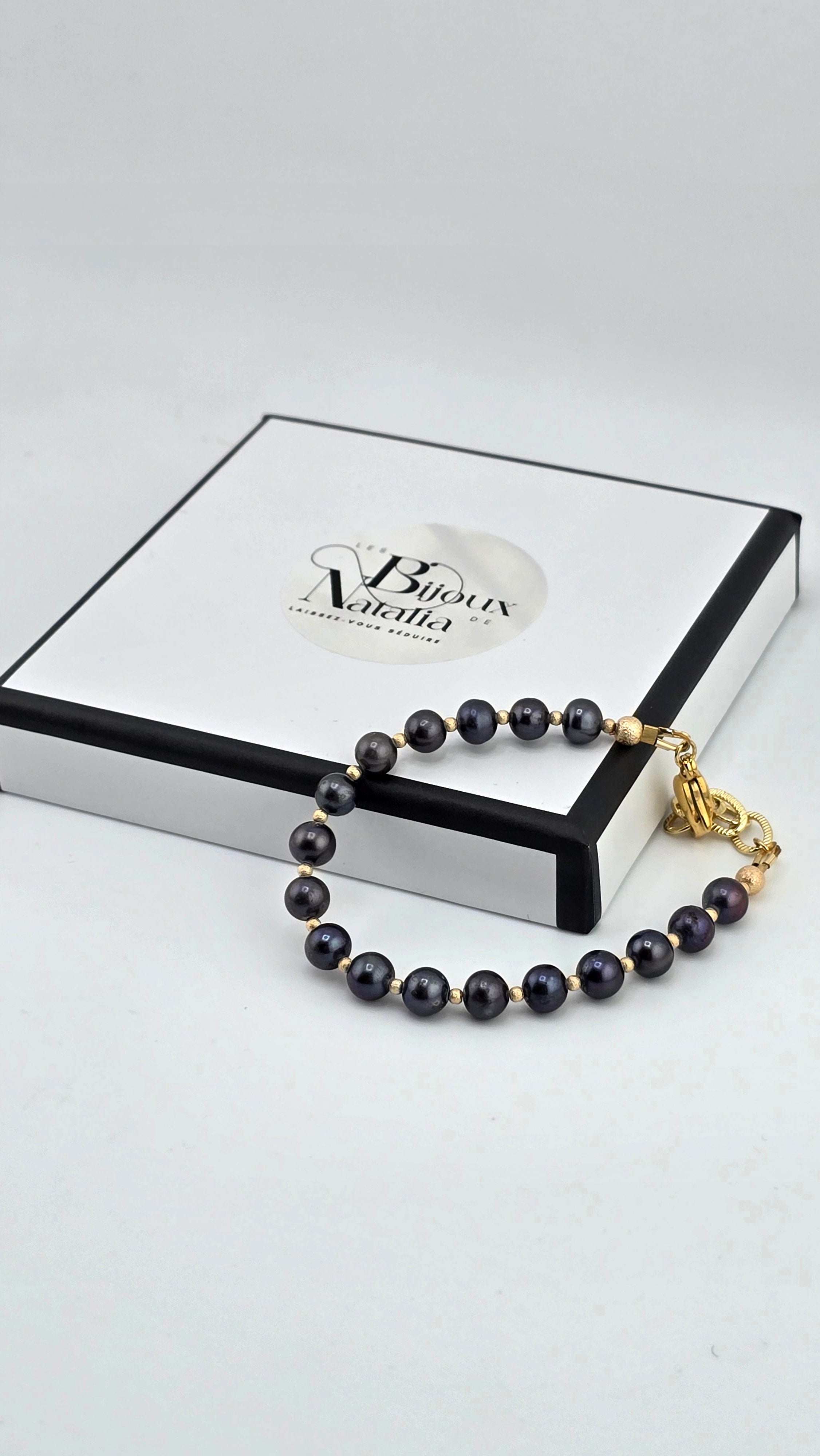 Bracelet en perles de culture bleu marine