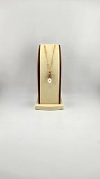 Collier chaine avec pendentif vermeil et perle de culture.