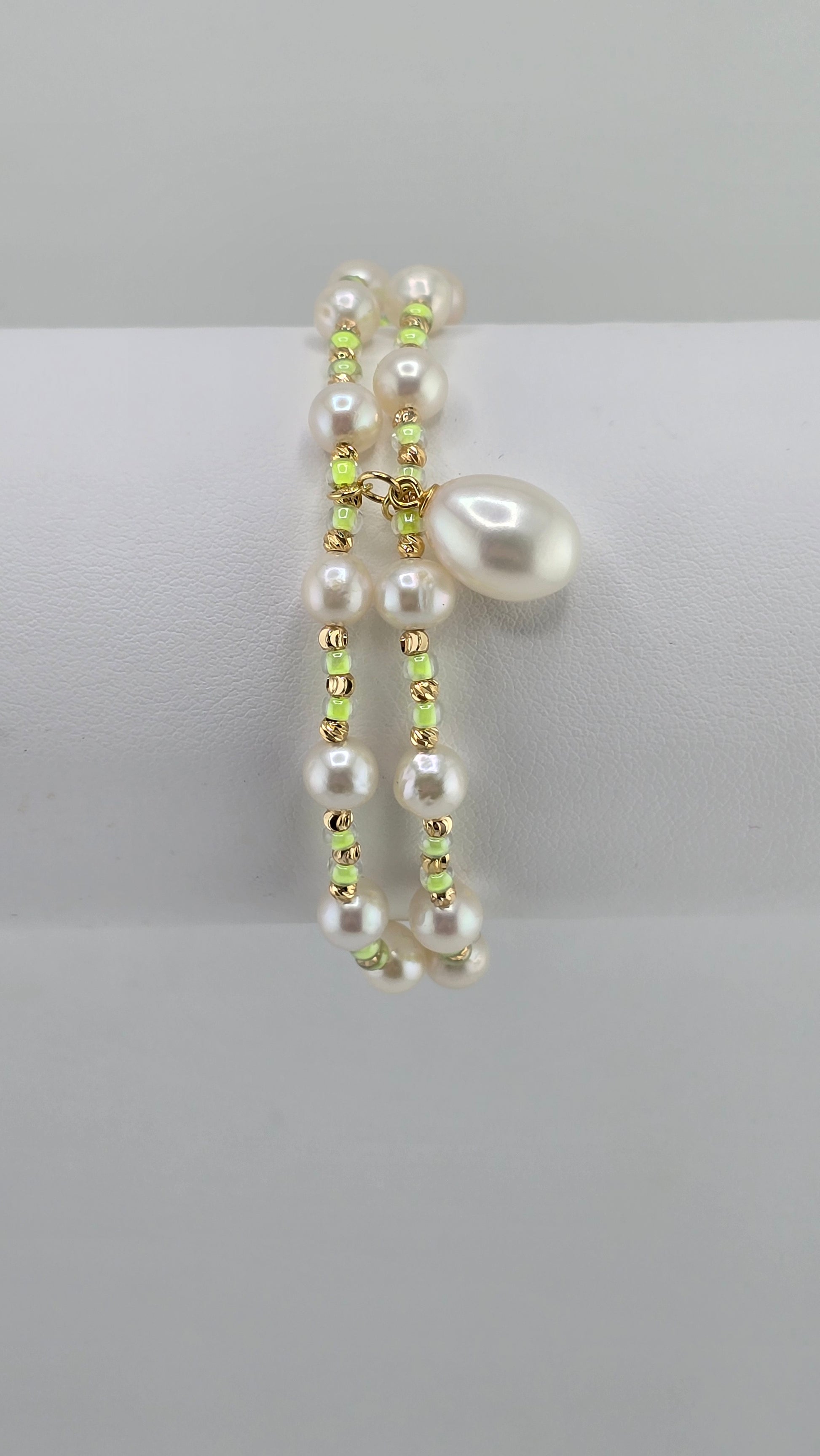 Bracelet deux brins avec perles de culture