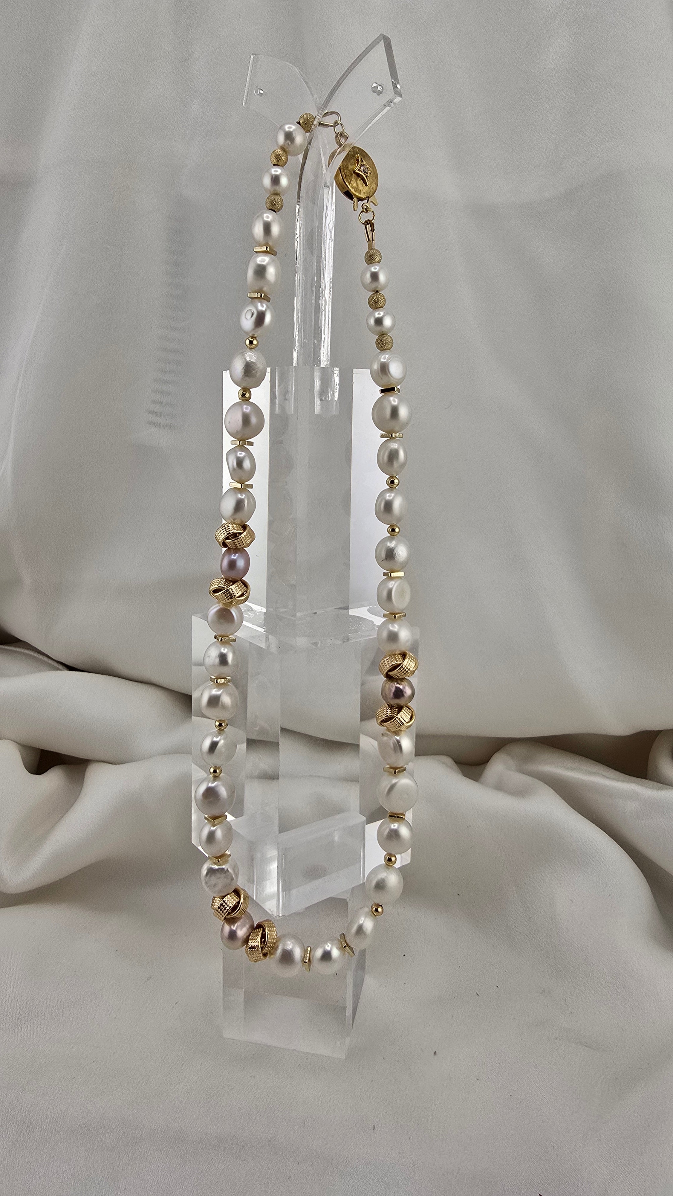 Collier perles de culture baroque et touches rosées