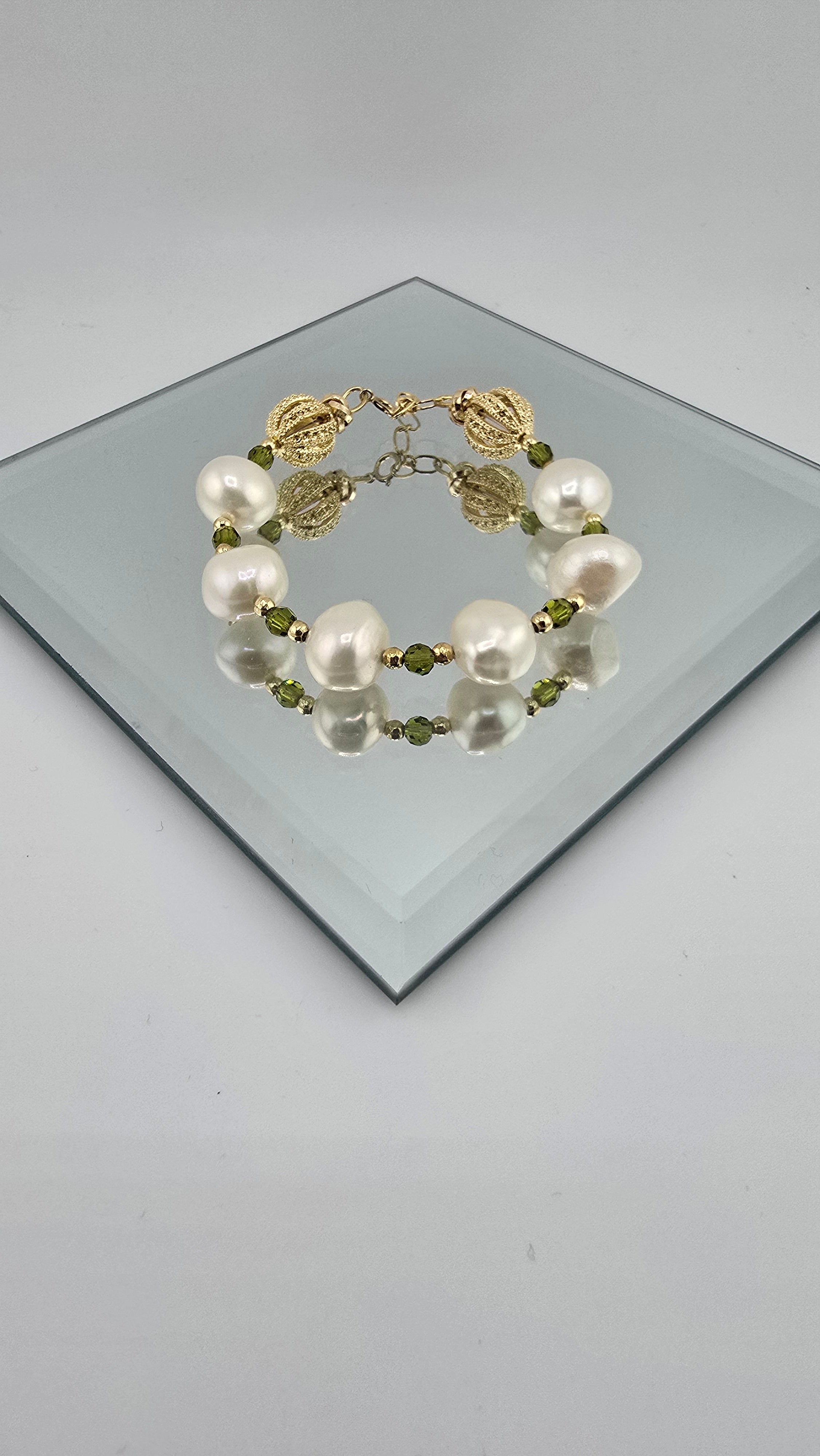 Bracelet en perles de culture baroque et cristal