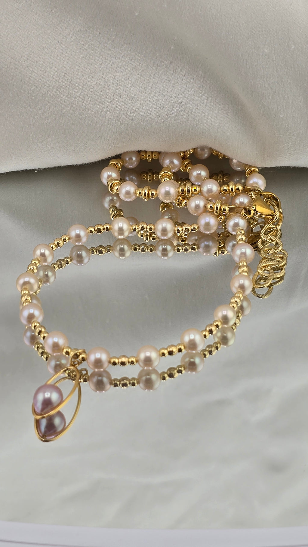Collier en perles de culture poudrée