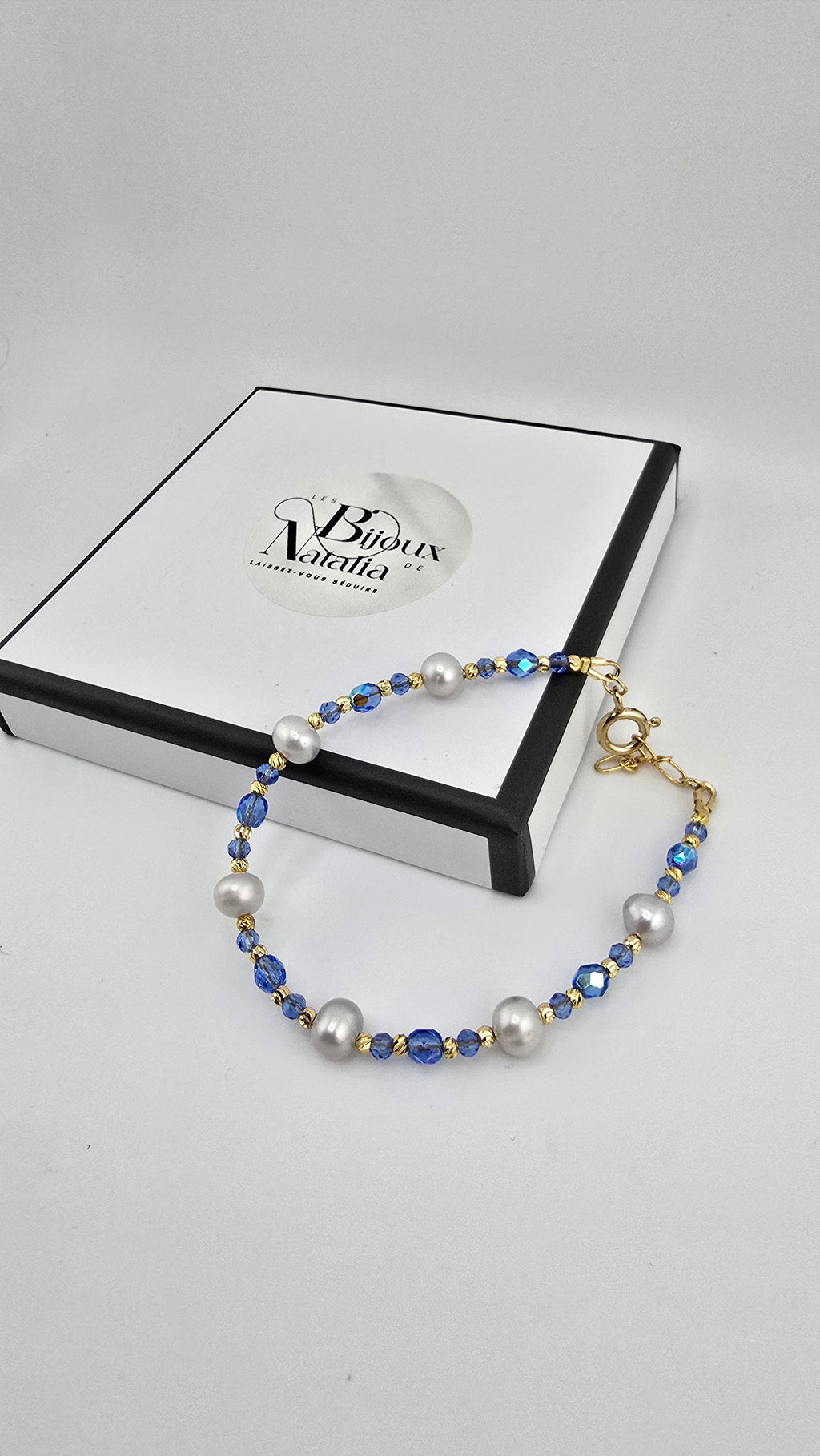 Bracelet en perles de culture et perles de cristal bleu azur