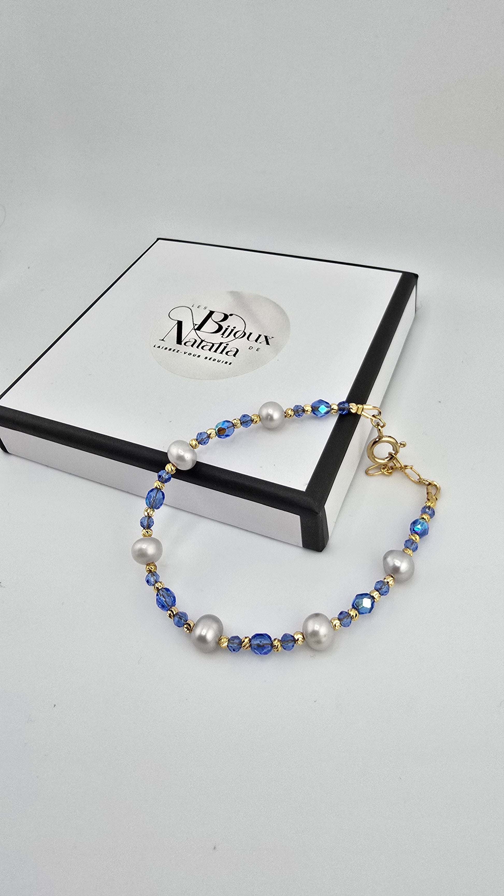 Bracelet en perles de culture et perles de cristal bleu azur