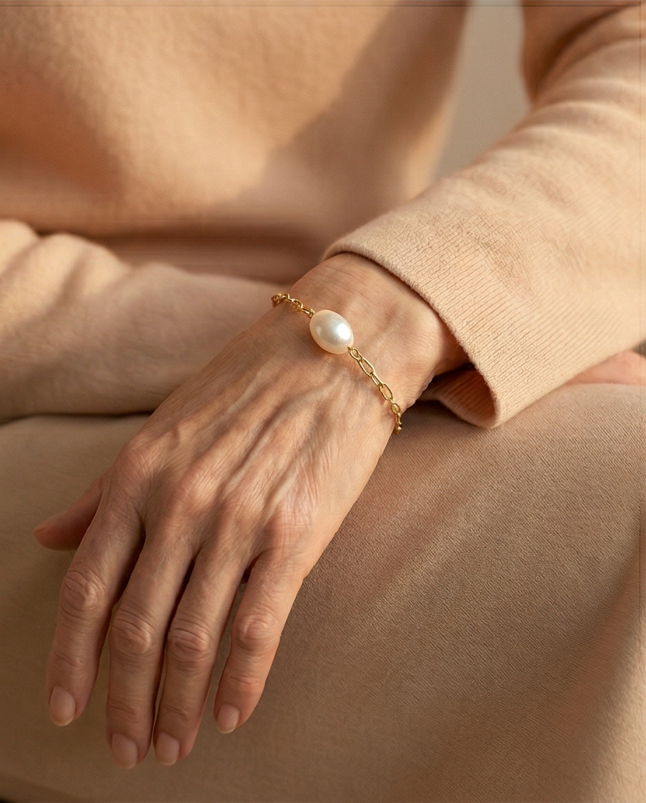 " Les mains de ma Mère "  - bracelet et perle de culture