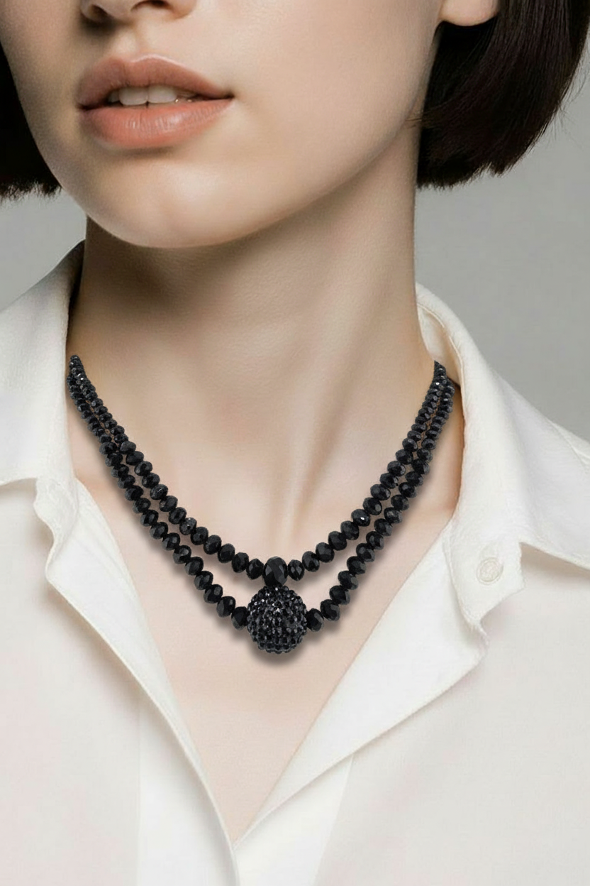 Collier double rangs en perles de cristal noir