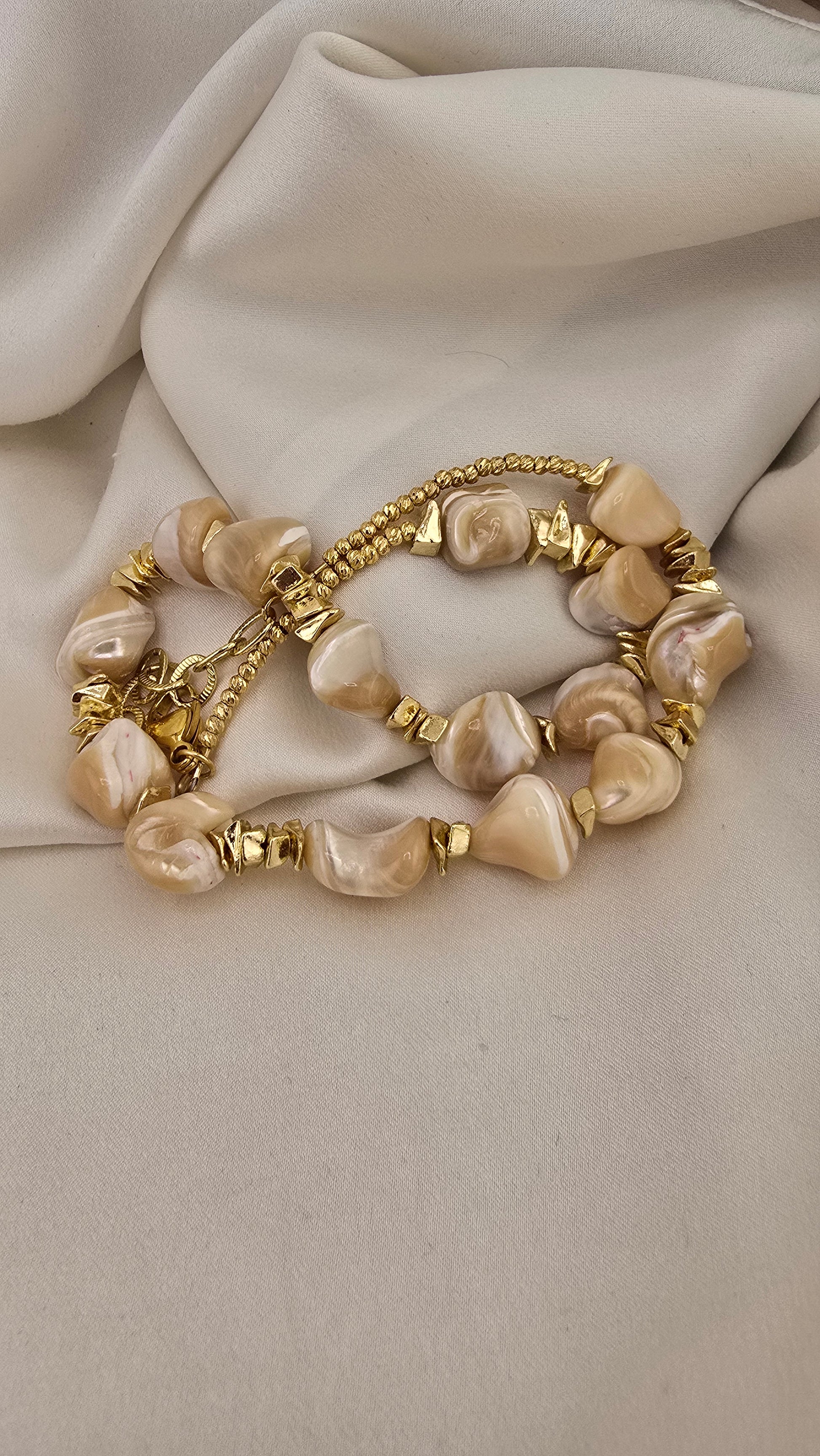 Troca pearl necklace
