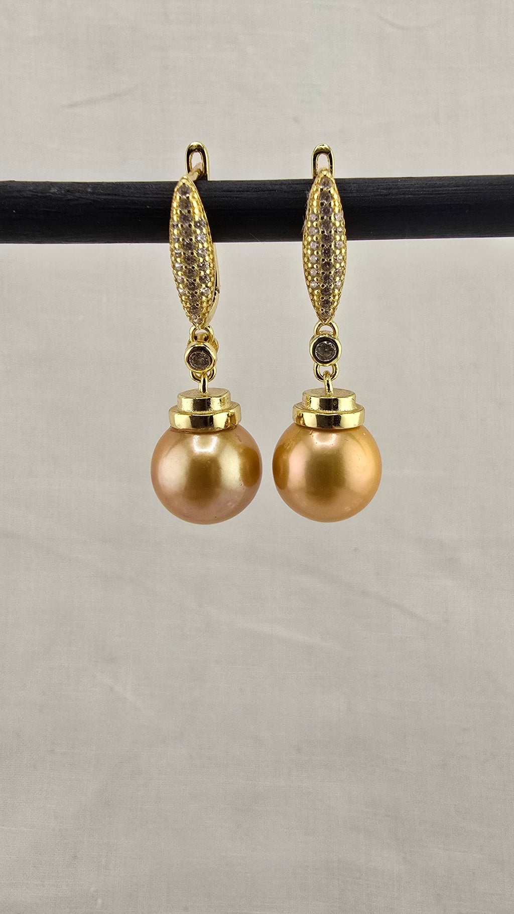 Boucles d oreilles avec perles Éditons couleur jaune or