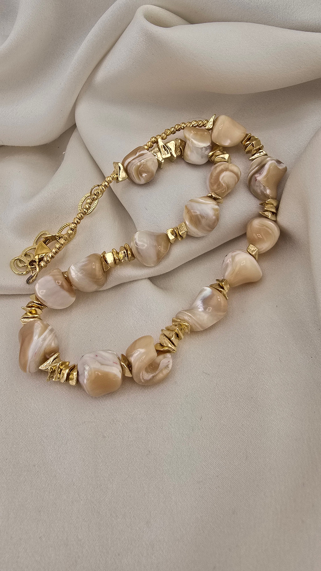 Troca pearl necklace