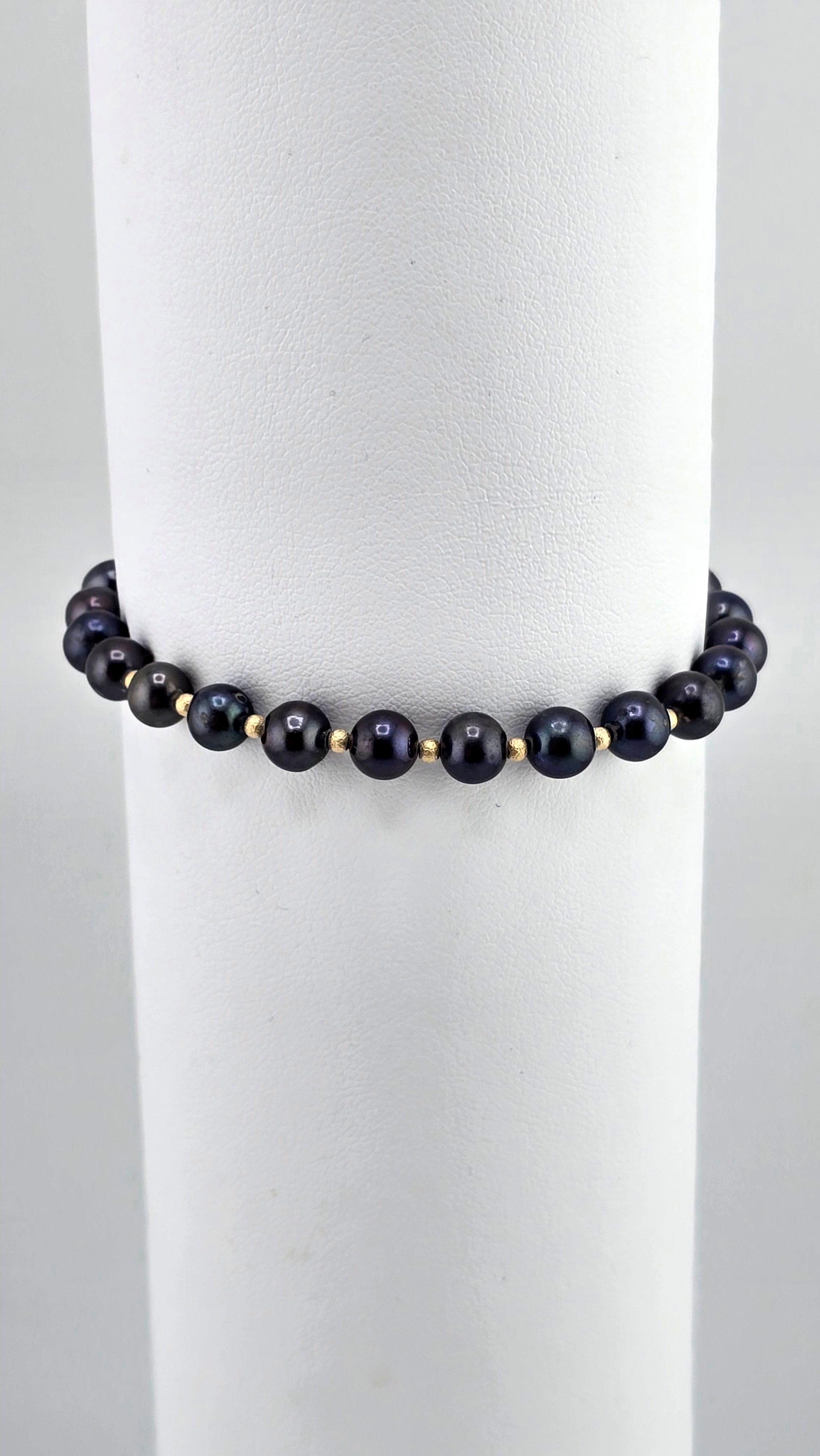 Bracelet en perles de culture bleu marine