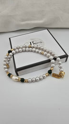 Collier perles de culture grises et Emeraude